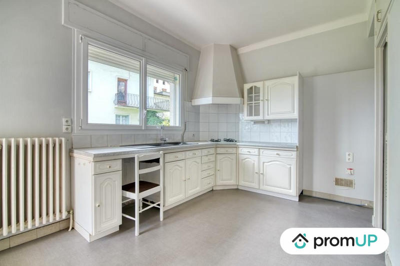 Maison - 180 m² - 5 pièces