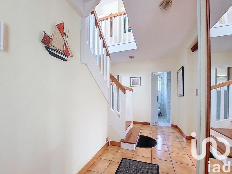 Maison - 166 m² - 10 pièces