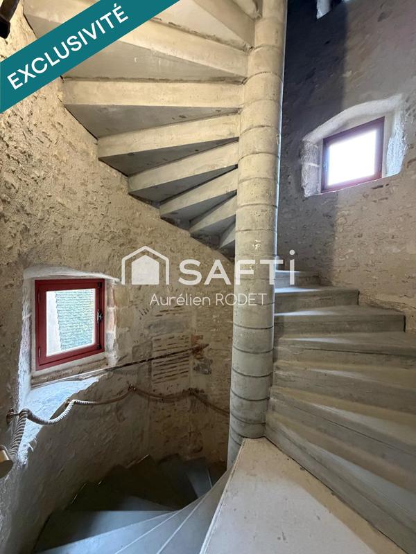 Maison - 270 m² - 7 pièces