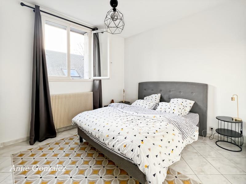 Appartement - 95 m² - 4 pièces