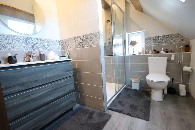 Maison - 101 m² - 5 pièces