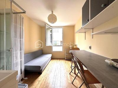 Studio - 11 m² - 1 pièce