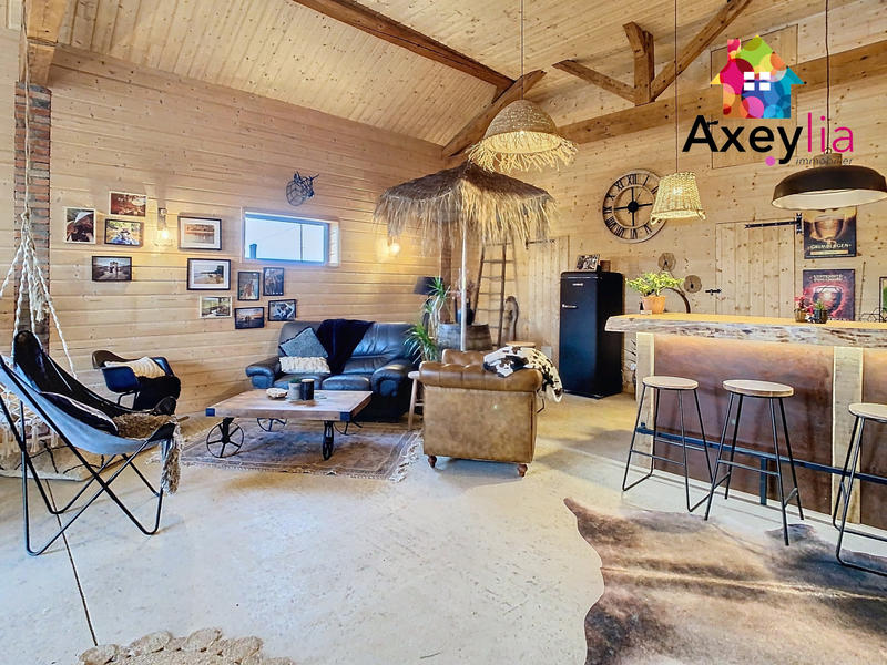 Propriété - 272 m² - 9 pièces