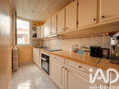 Maison - 99 m² - 5 pièces