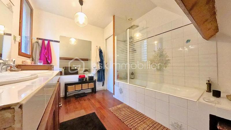 Maison - 131 m² - 6 pièces