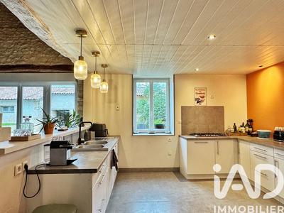 Maison - 235 m² - 5 pièces