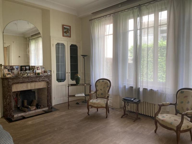 Maison - 232 m² - 8 pièces