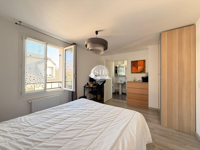 Maison traditionnelle - 91 m² - 6 pièces