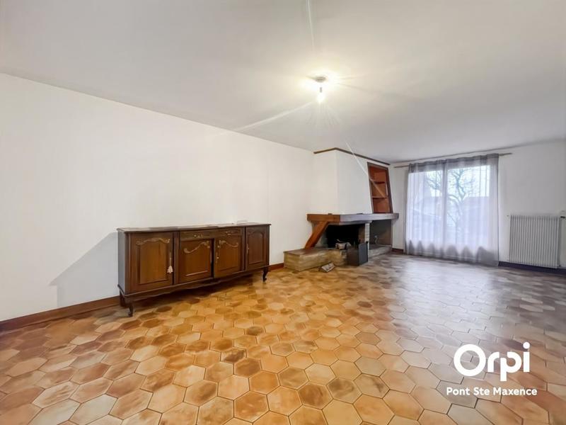 Maison - 98 m² - 4 pièces