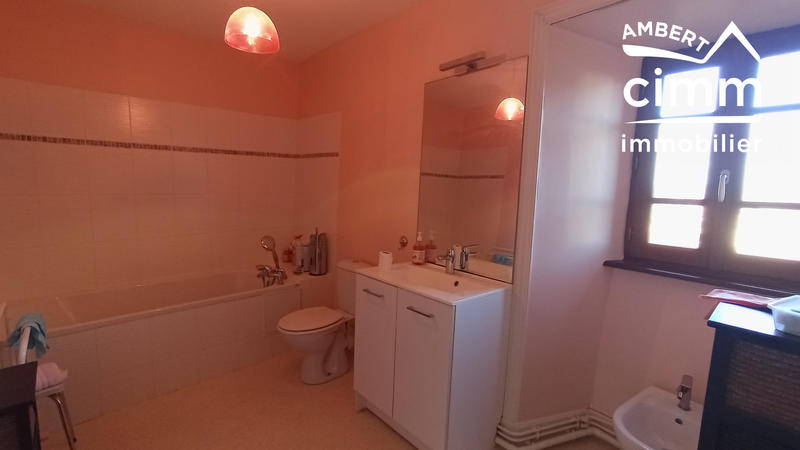 Maison - 83 m² - 8 pièces