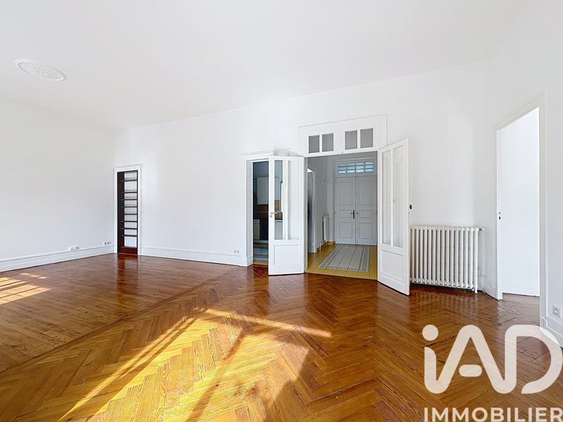 Maison - 179 m² - 7 pièces