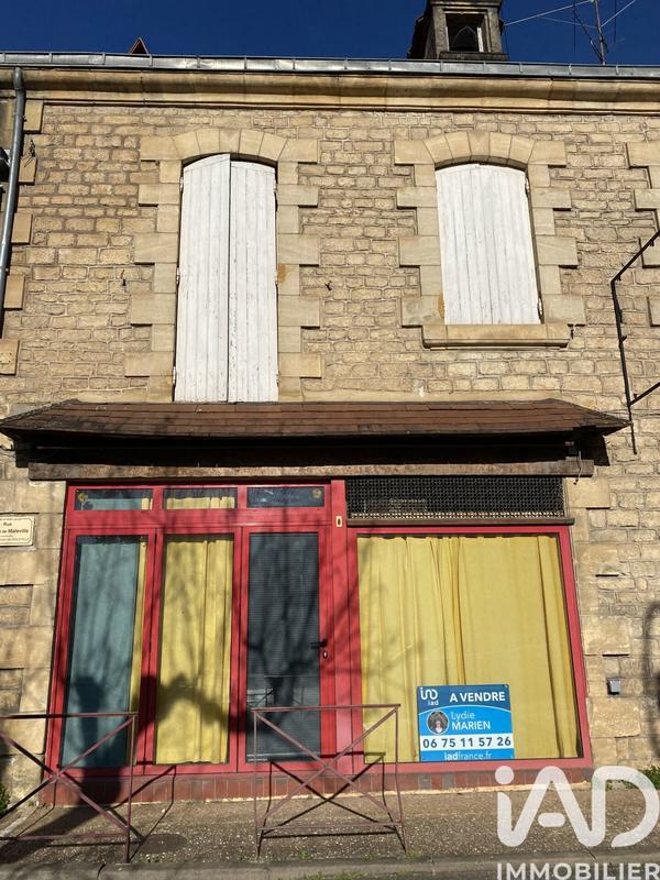 Maison de village - 300 m² - 3 pièces