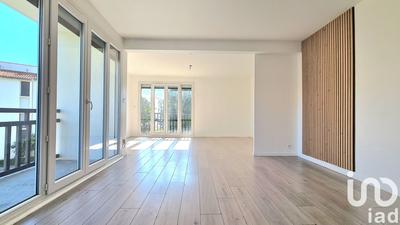 Appartement - 84 m² - 4 pièces