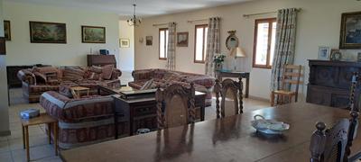 Maison - 400 m² - 8 pièces