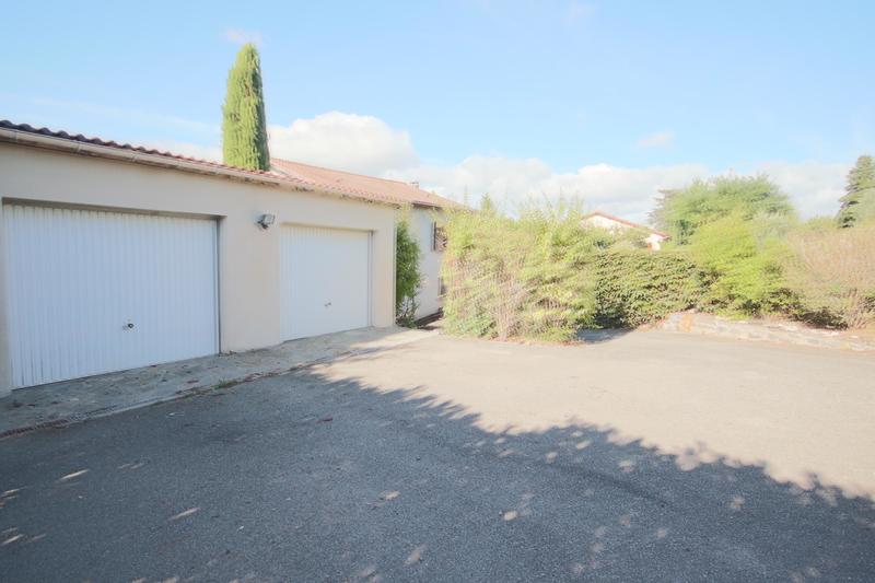 Villa - 226 m² - 6 pièces