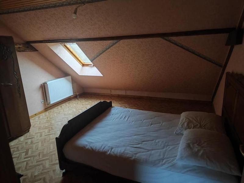 Maison - 240 m² - 10 pièces