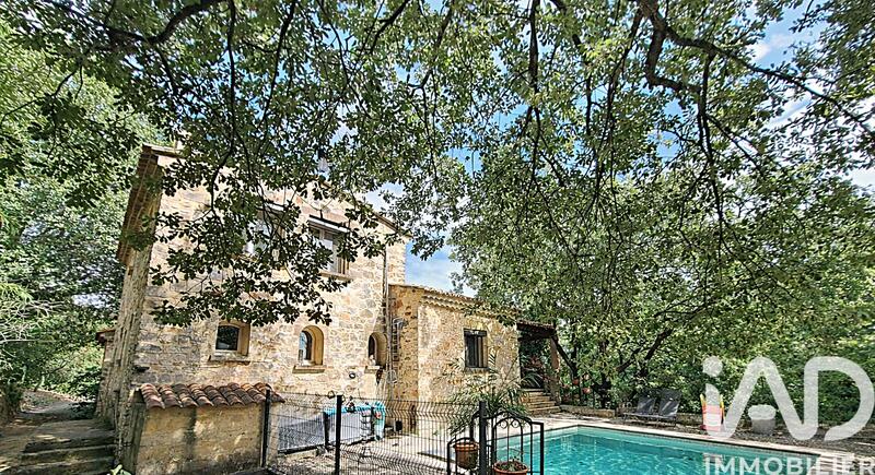 Maison - 147 m² - 5 pièces