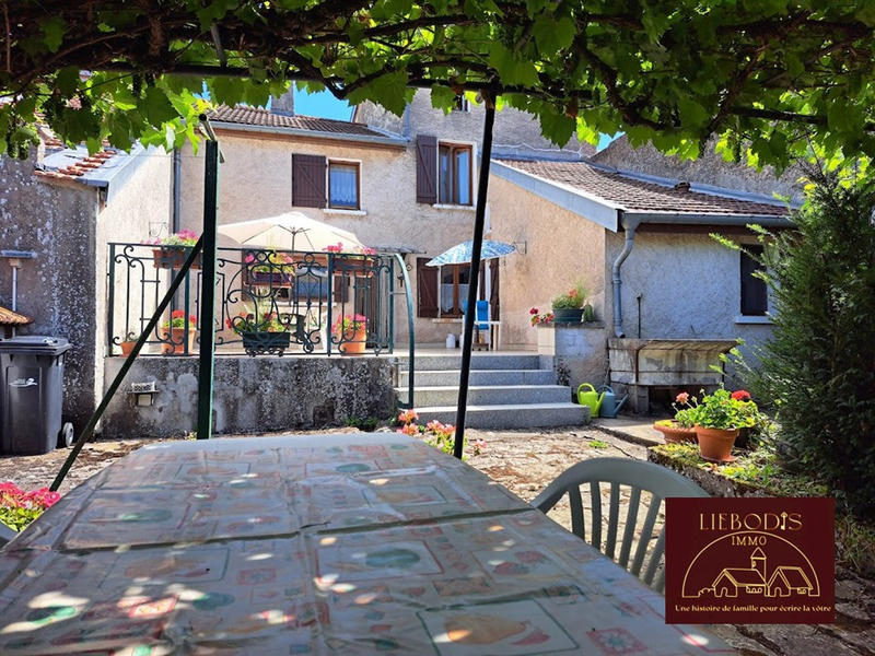 Maison - 185 m² - 8 pièces