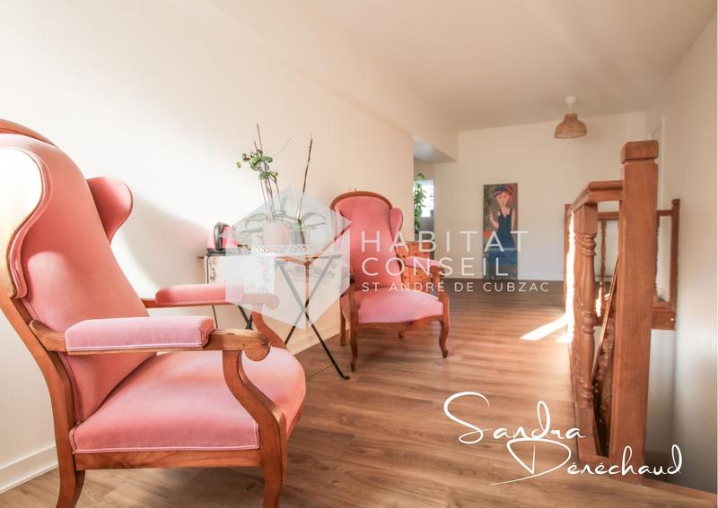 Maison - 228 m² - 9 pièces