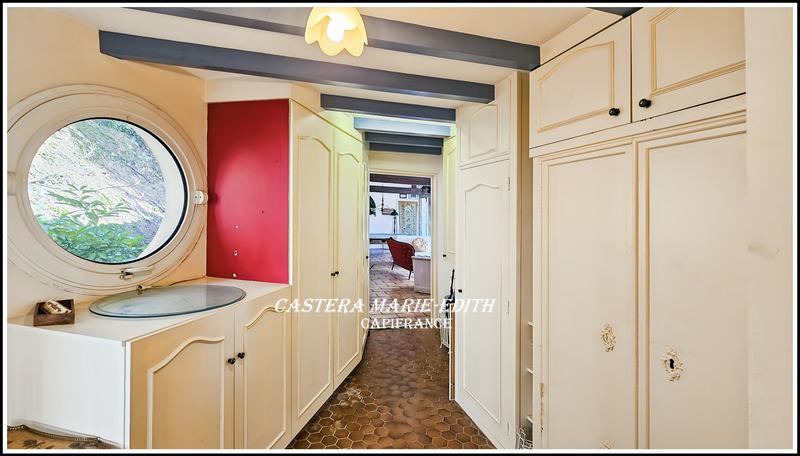 Maison - 322 m² - 9 pièces