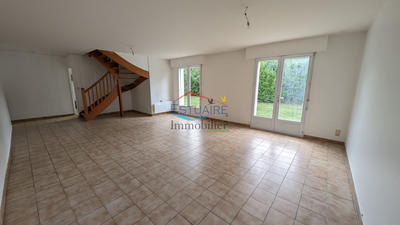 Maison traditionnelle - 163 m² - 5 pièces