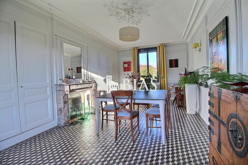 Maison - 190 m² - 7 pièces