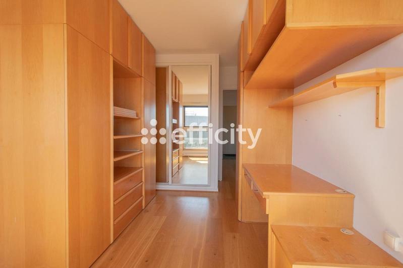 Appartement - 98 m² - 4 pièces