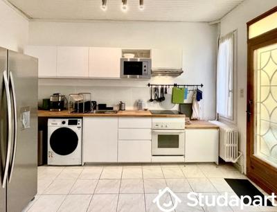 Chambre - 9 m² - 1 pièce