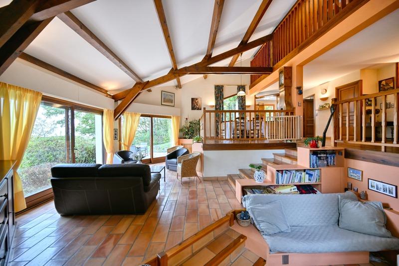 Maison - 250 m² - 10 pièces