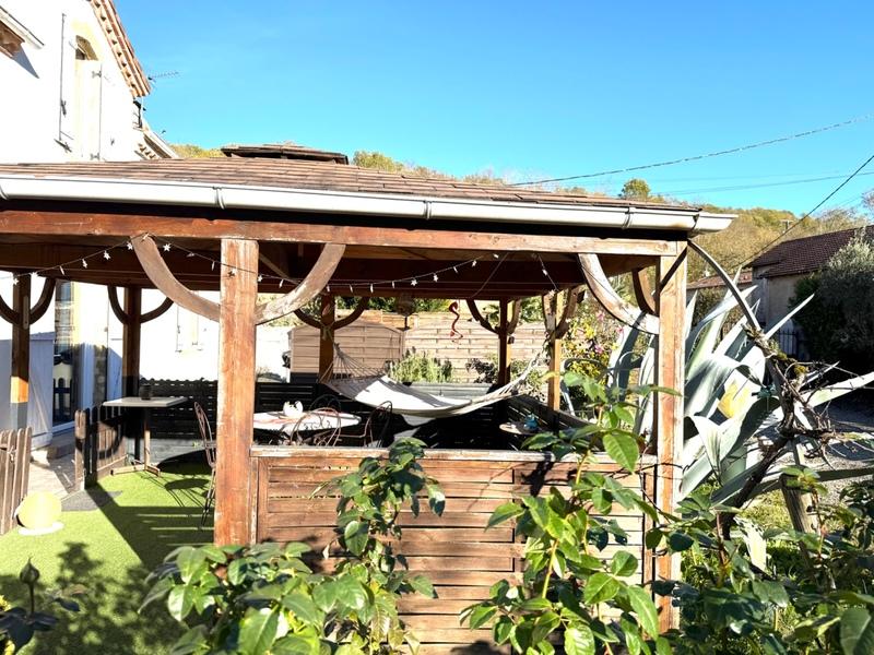 Maison - 353 m² - 12 pièces