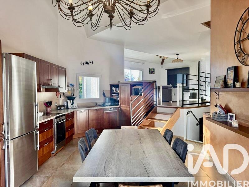 Maison - 163 m² - 5 pièces