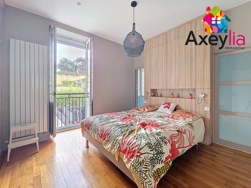 Maison - 207 m² - 6 pièces