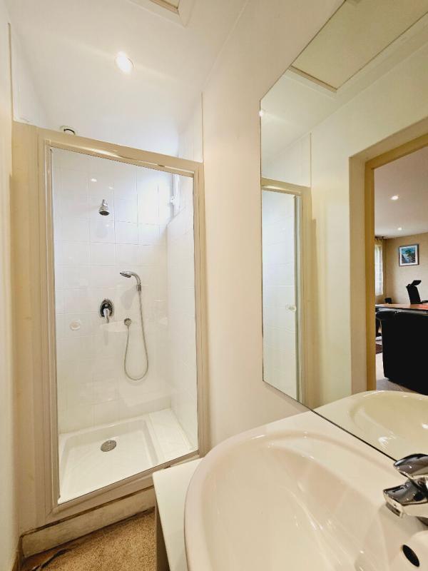 Maison - 229 m² - 9 pièces