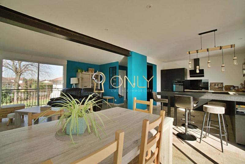 Maison - 168 m² - 6 pièces