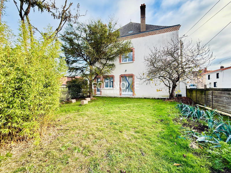 Maison - 161 m² - 7 pièces