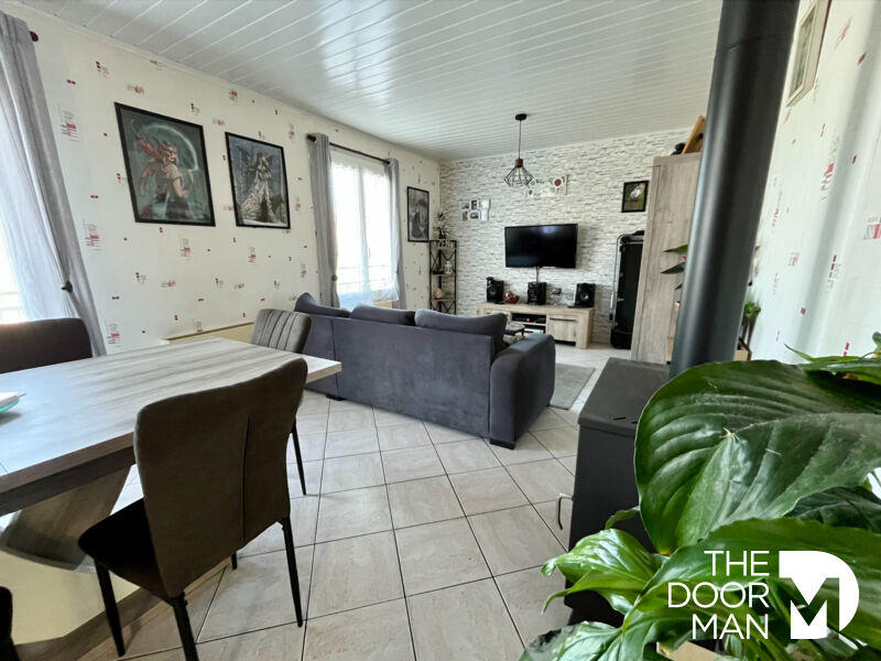 Maison - 92 m² - 6 pièces