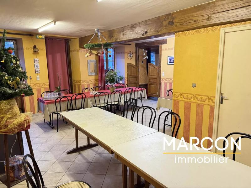 Maison de village - 300 m² - 9 pièces