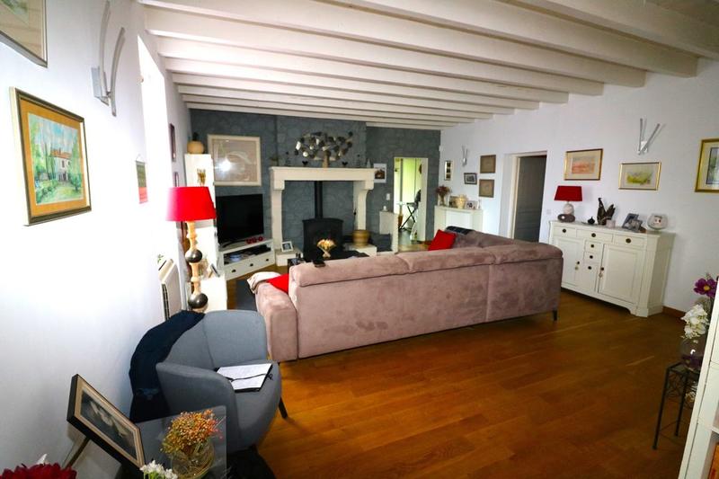 Propriété - 480 m² - 18 pièces