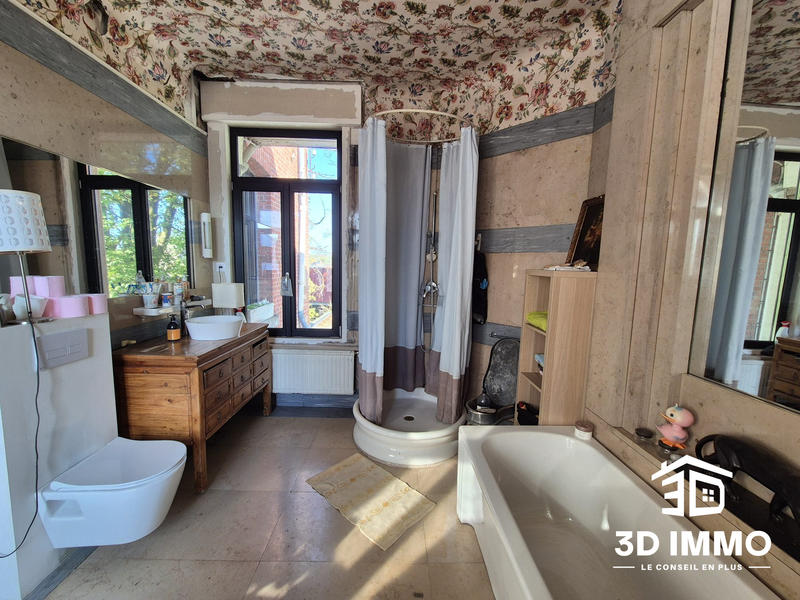 Maison - 325 m² - 14 pièces