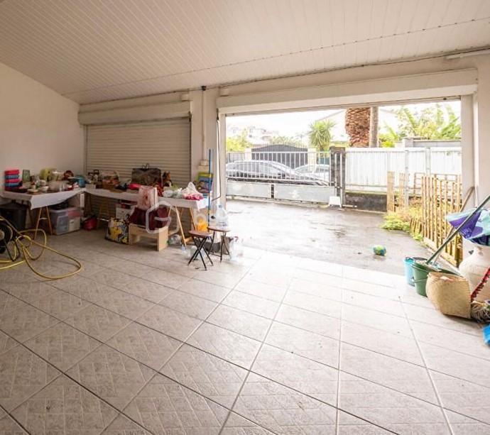 Maison - 185 m² - 8 pièces