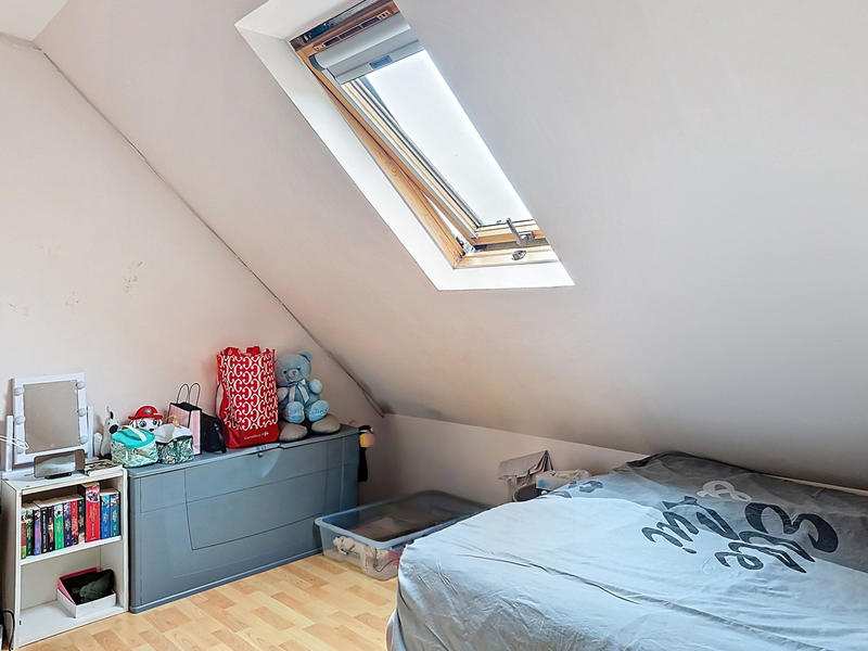 Maison - 90 m² - 5 pièces