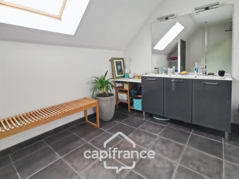 Maison - 180 m² - 7 pièces