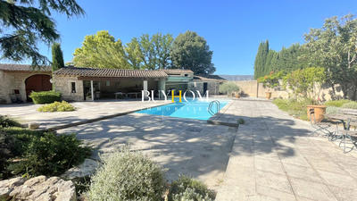 Maison - 304 m² - 8 pièces