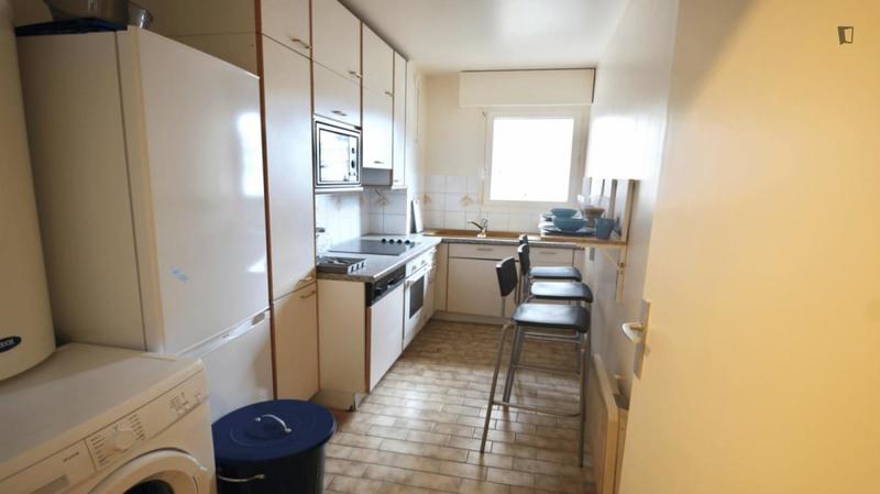 Chambre - 11 m² - 4 pièces