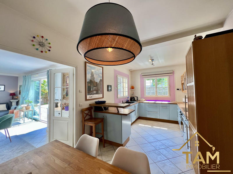 Maison traditionnelle - 216 m² - 9 pièces