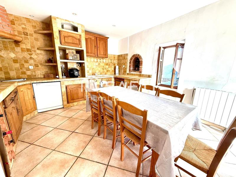 Maison - 140 m² - 5 pièces