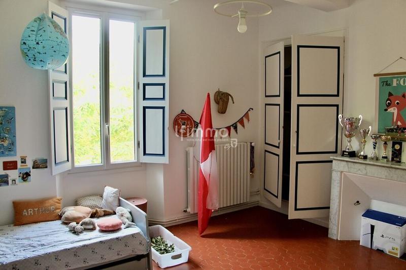 Maison - 212 m² - 6 pièces