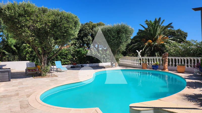 Maison - 160 m² - 6 pièces