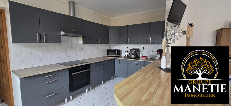 Maison - 210 m² - 6 pièces