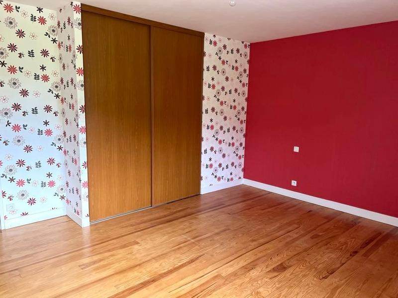 Maison - 263 m² - 9 pièces